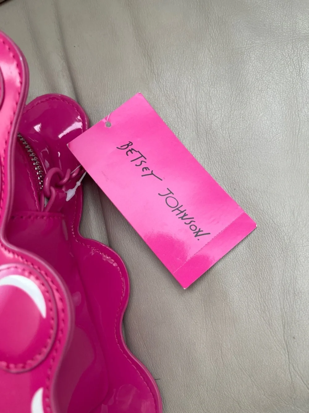 Betsey Johnson Teddy Gummy Bear OX Candy Crossbody Bag Pink - Picture 3 of 9